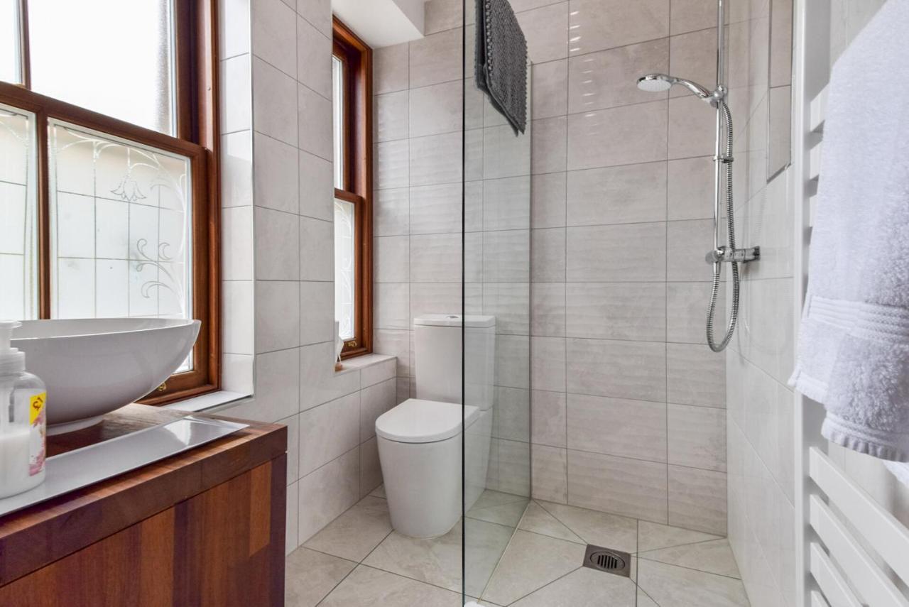 Fort Charlotte Guest House Леруик Екстериор снимка
