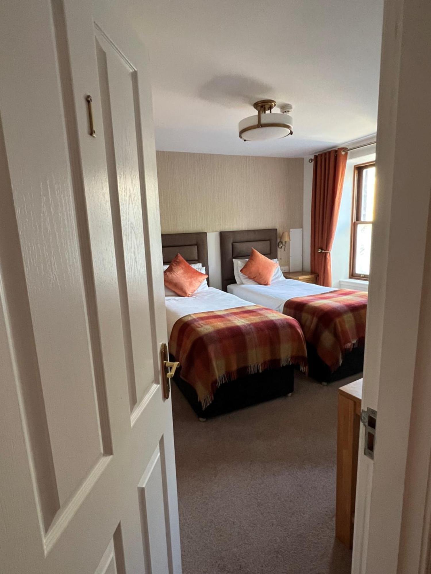 Fort Charlotte Guest House Леруик Екстериор снимка