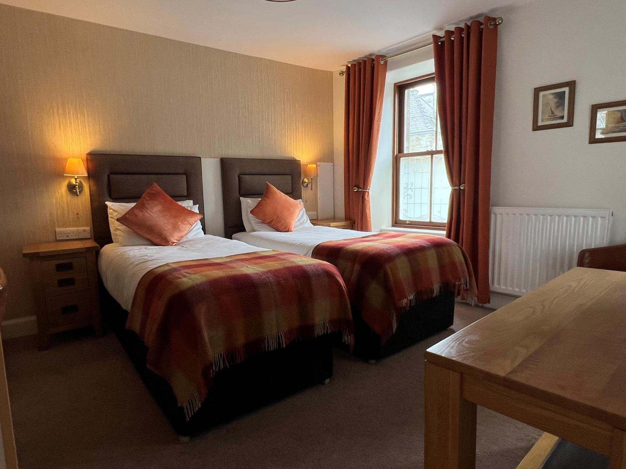 Fort Charlotte Guest House Леруик Екстериор снимка